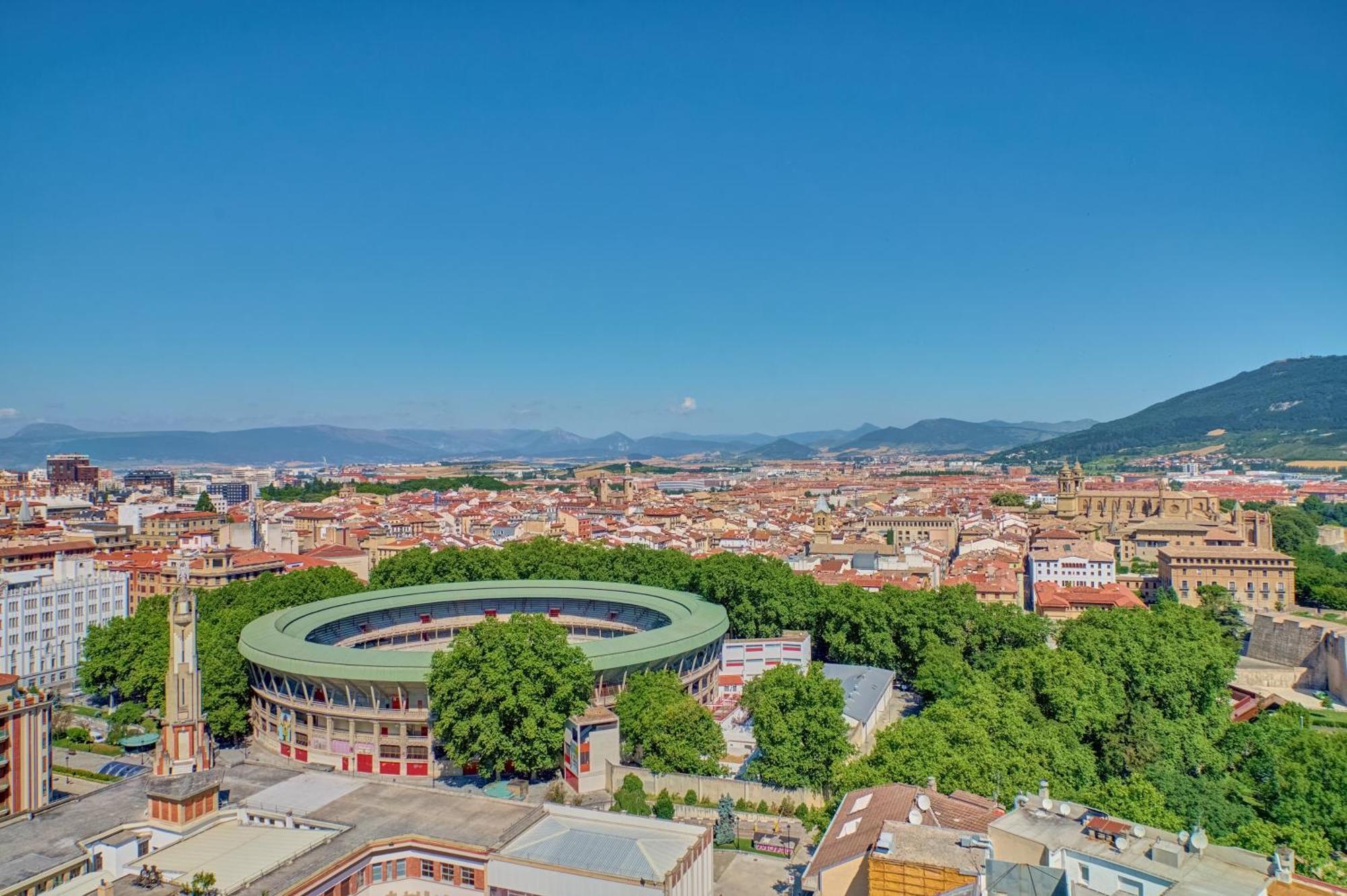 Apartamento Salesianos By Clabao Pamplona Esterno foto