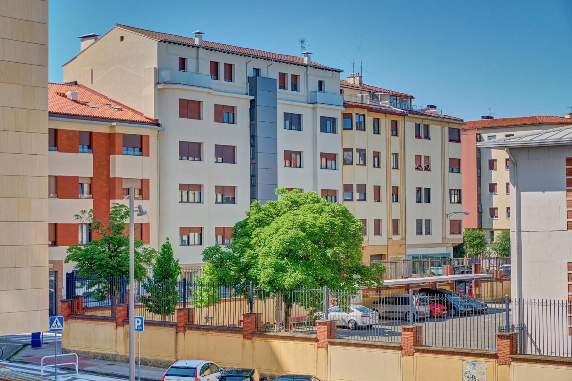 Apartamento Salesianos By Clabao Pamplona Esterno foto