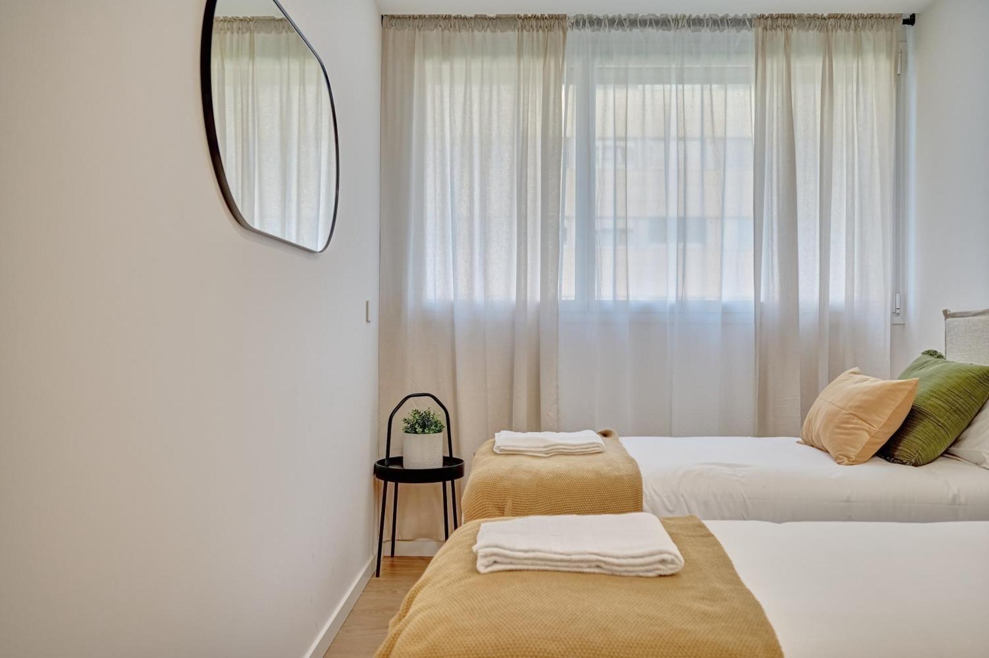 Apartamento Salesianos By Clabao Pamplona Esterno foto